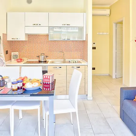 Colibri Apartament *